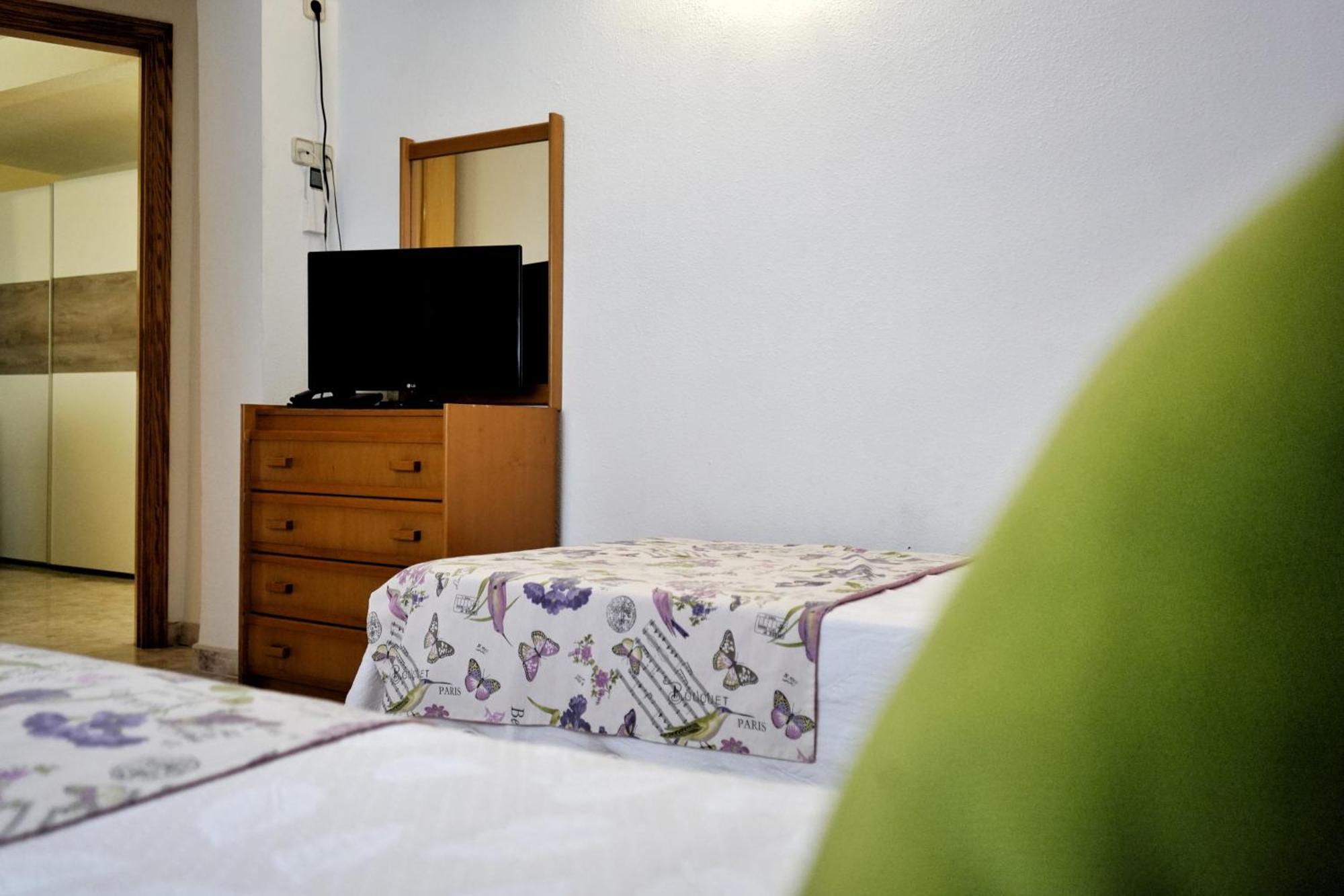 Hostal Mainz Piedralaves Buitenkant foto